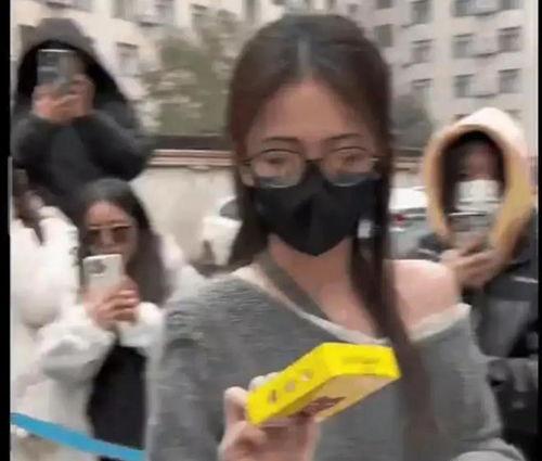 娱乐cp爆料吃瓜,神秘CP甜蜜互动，吃瓜群众纷纷热议  第3张